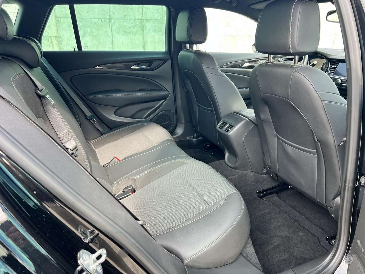 Opel Insignia, 2.0 l., Универсал