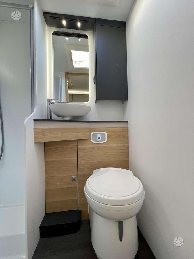 Adria Coral XL 650 DK, campers
