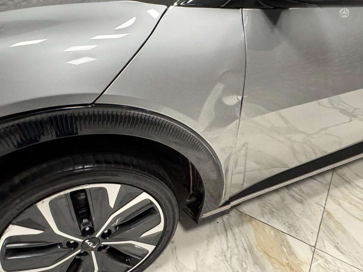 Kia EV6, 77 kWh, off-road / crossover
