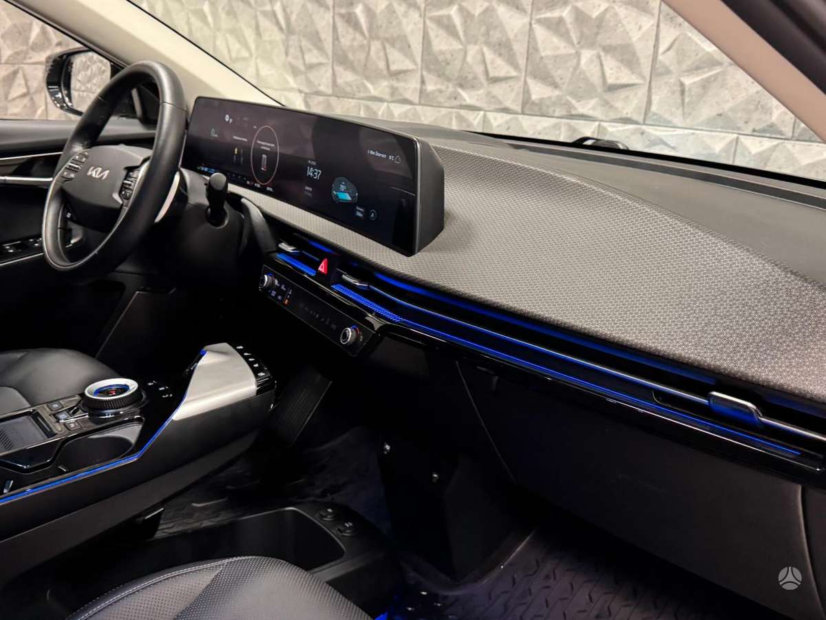Kia EV6, 77 kWh, off-road / crossover
