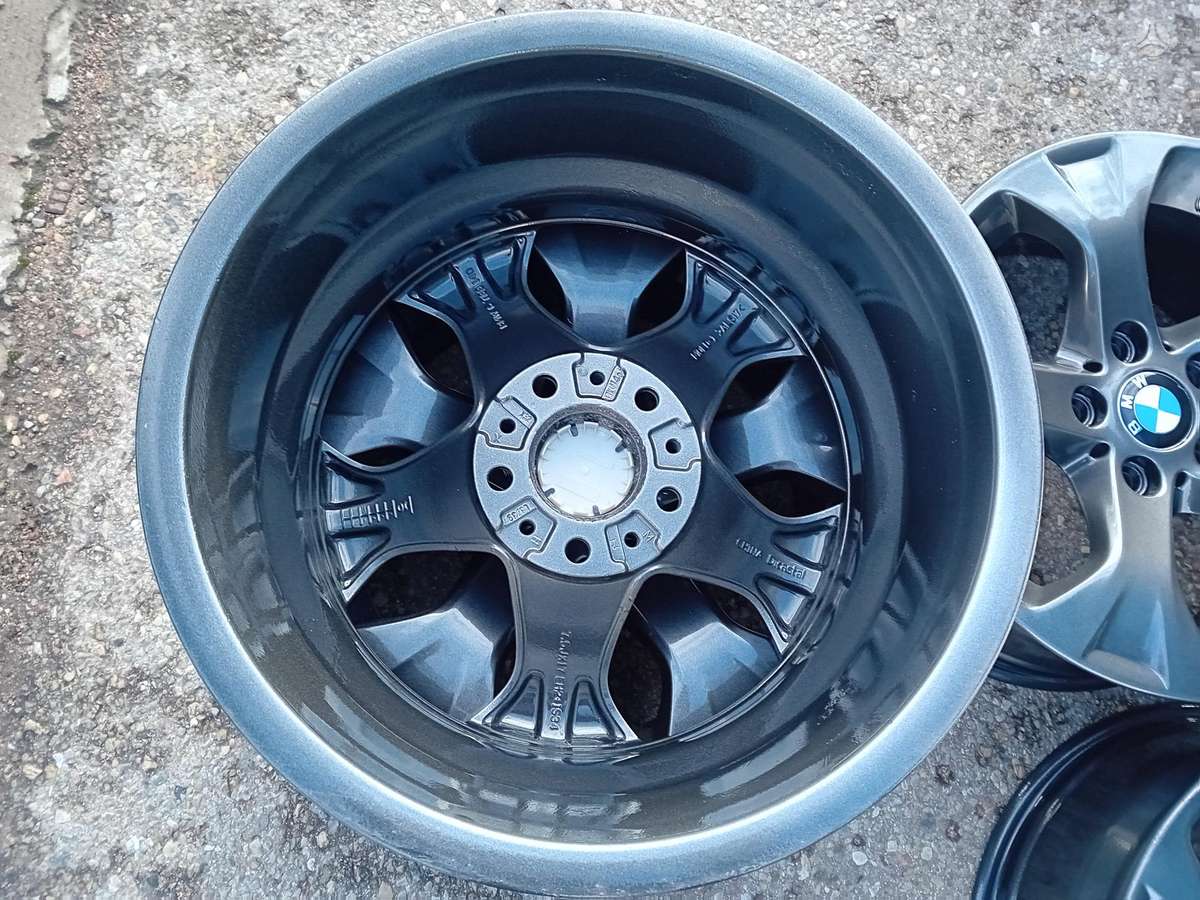 BMW, lengvojo lydinio, R17