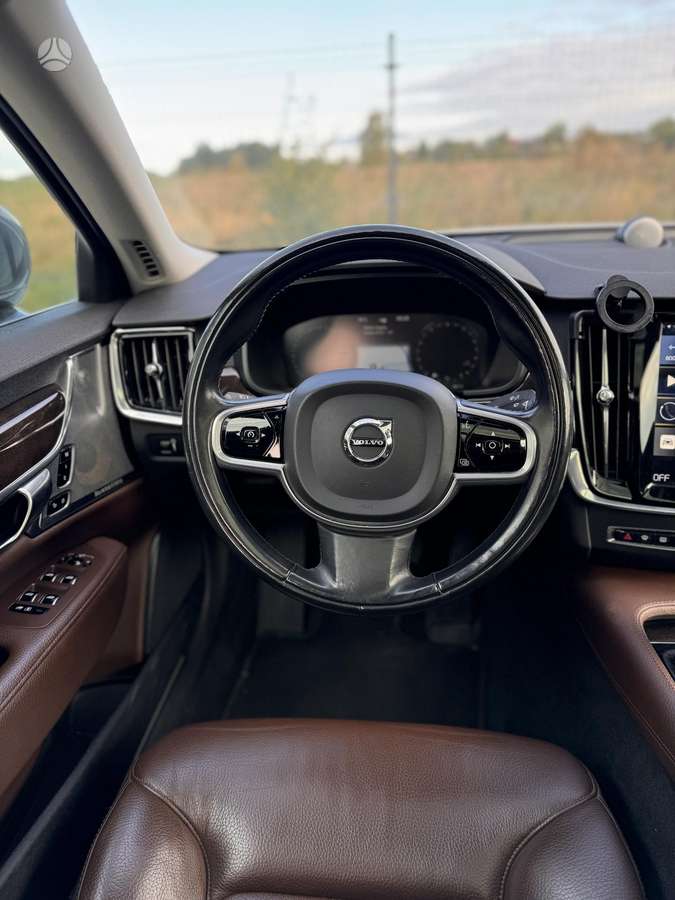 Volvo S90, 2.0 l., Седан