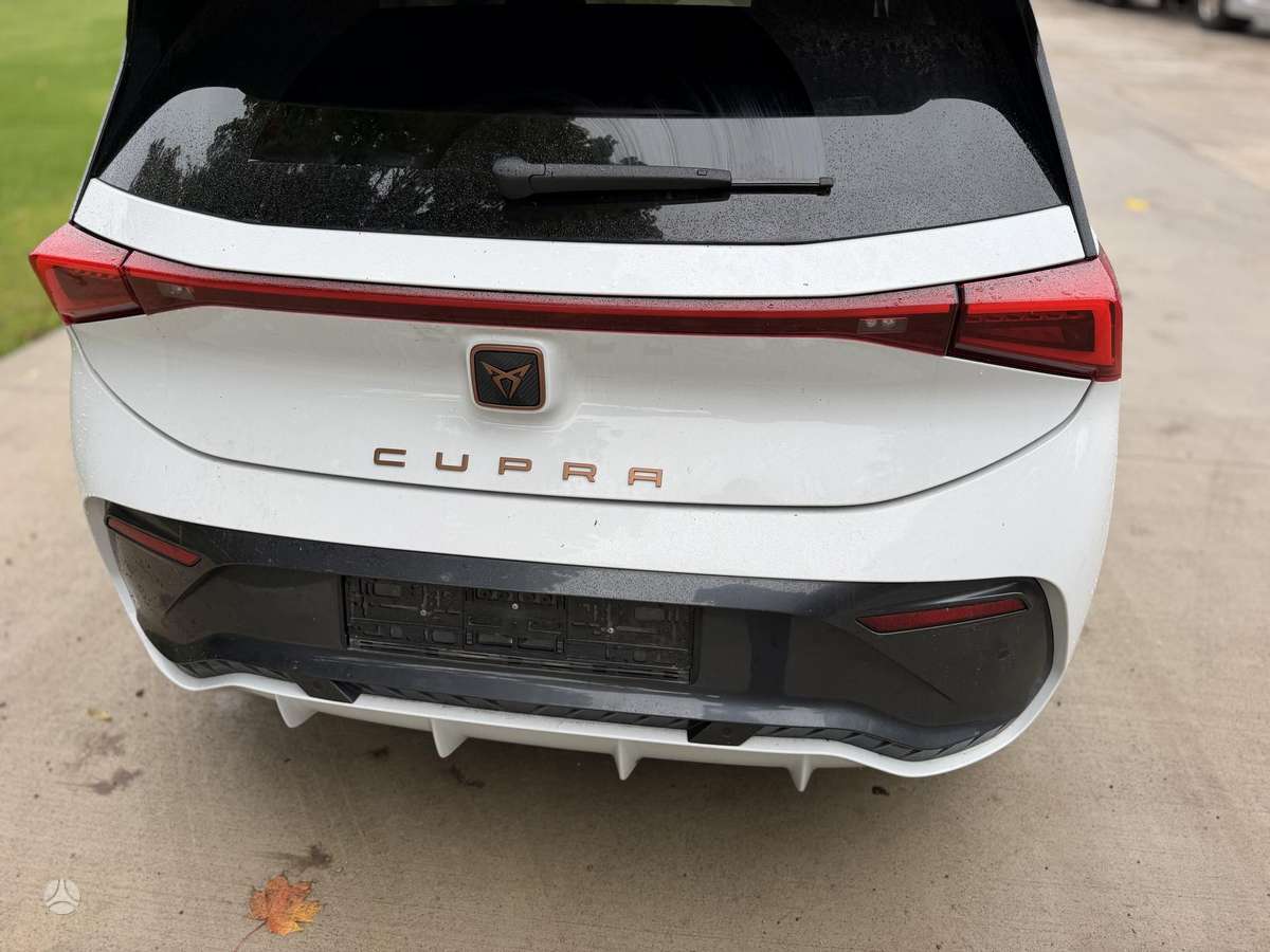 Cupra Born, 70 кВт·ч, Хэтчбек