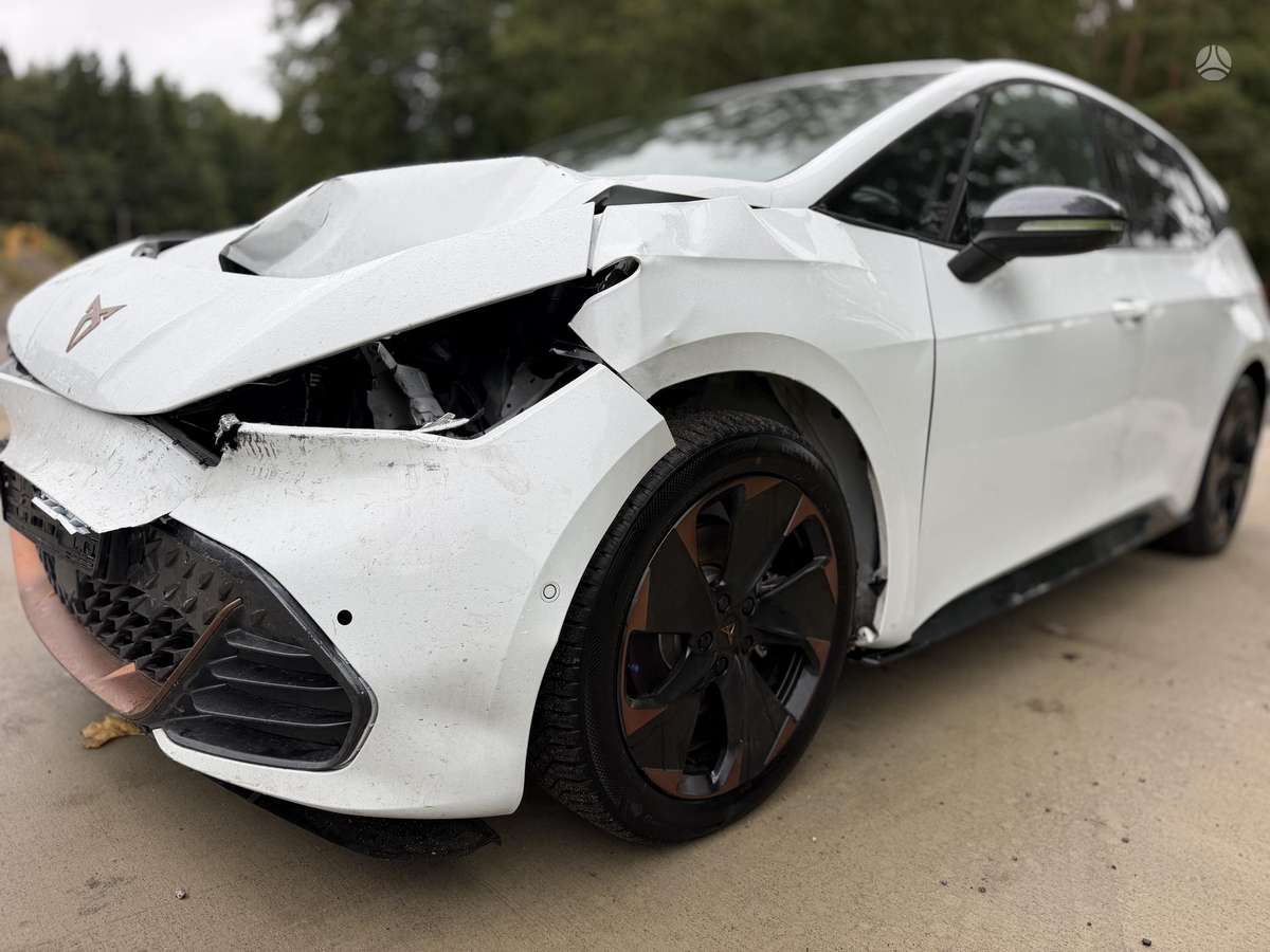 Cupra Born, 70 кВт·ч, Хэтчбек