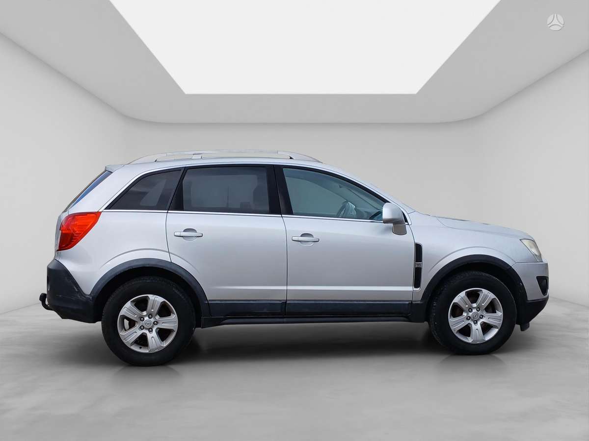 Opel Antara, 2.2 l., off-road / crossover