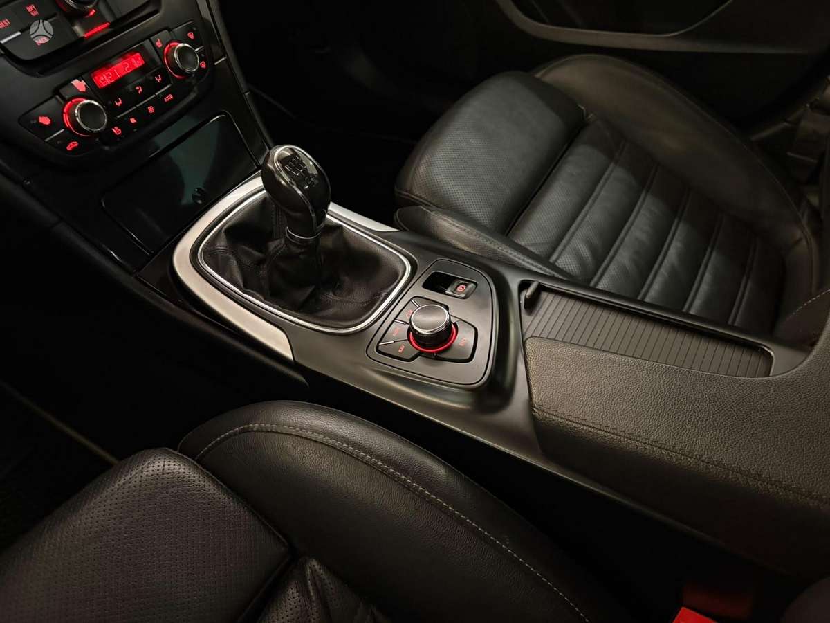 Opel Insignia, 2.0 l., wagon