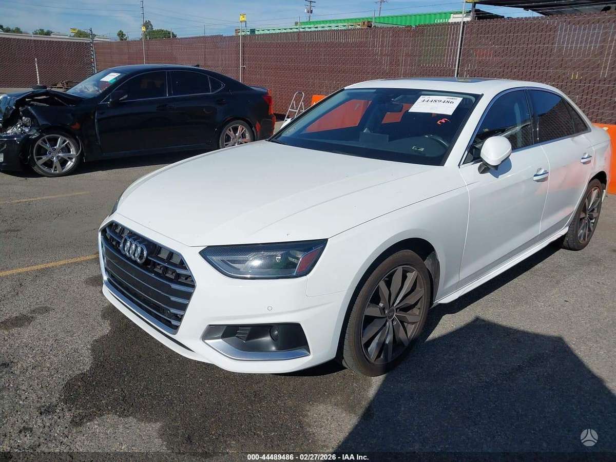 Audi A4, 2.0 l., Седан