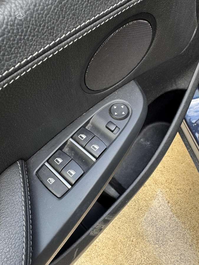 BMW X3, 2.0 l., off-road / crossover