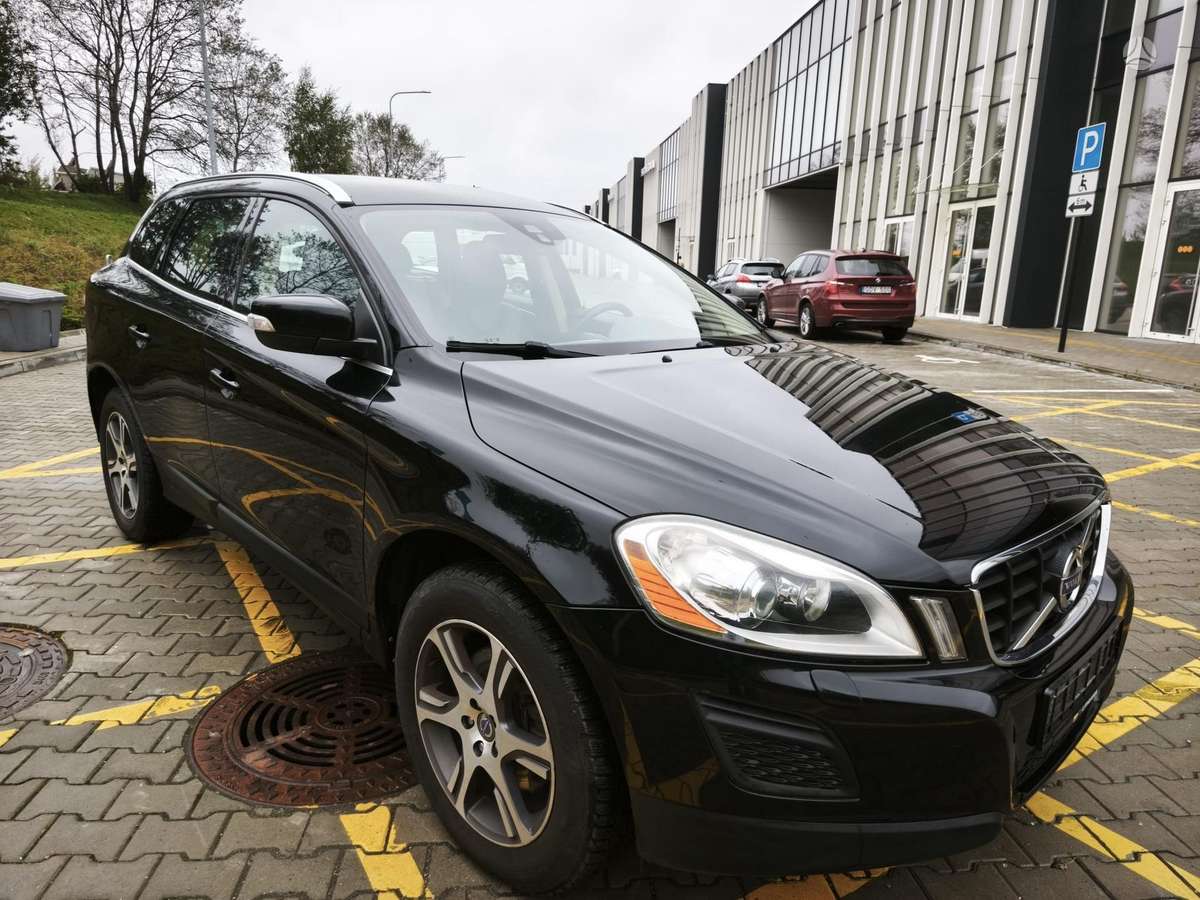 Volvo XC60, 2.4 l., Внедорожник / Кроссовер