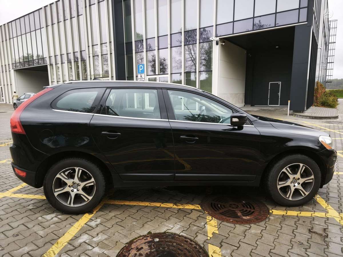 Volvo XC60, 2.4 l., Внедорожник / Кроссовер