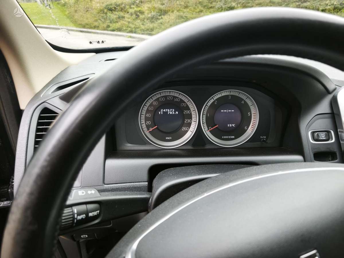 Volvo XC60, 2.4 l., Внедорожник / Кроссовер