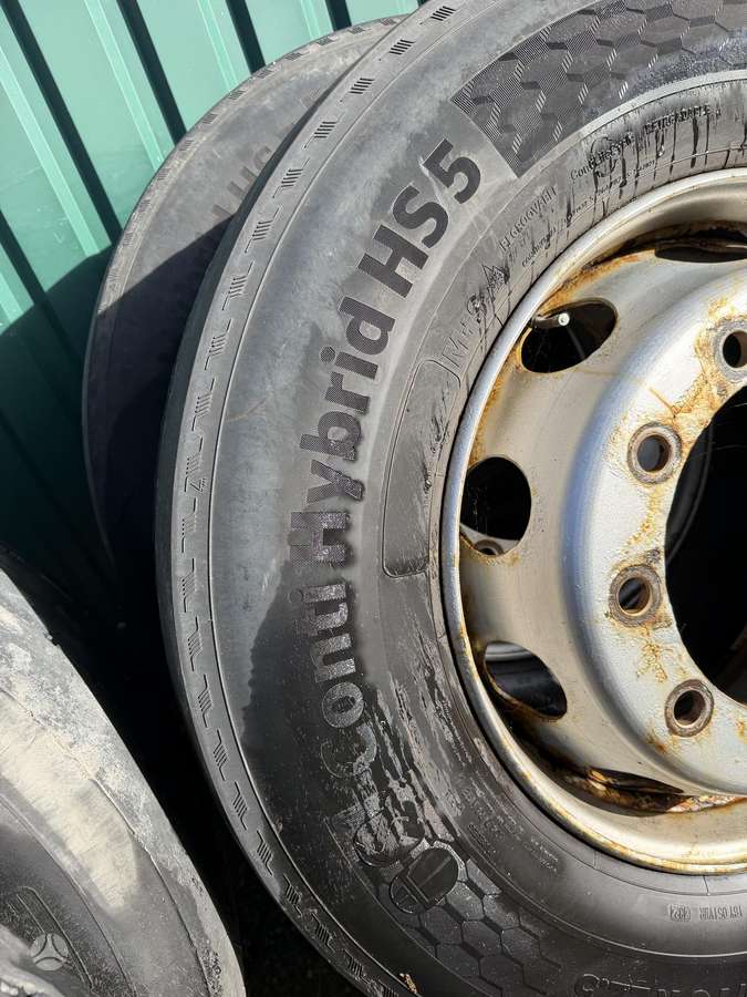 Continental 70-80%, universalios 315/70 R22,5
