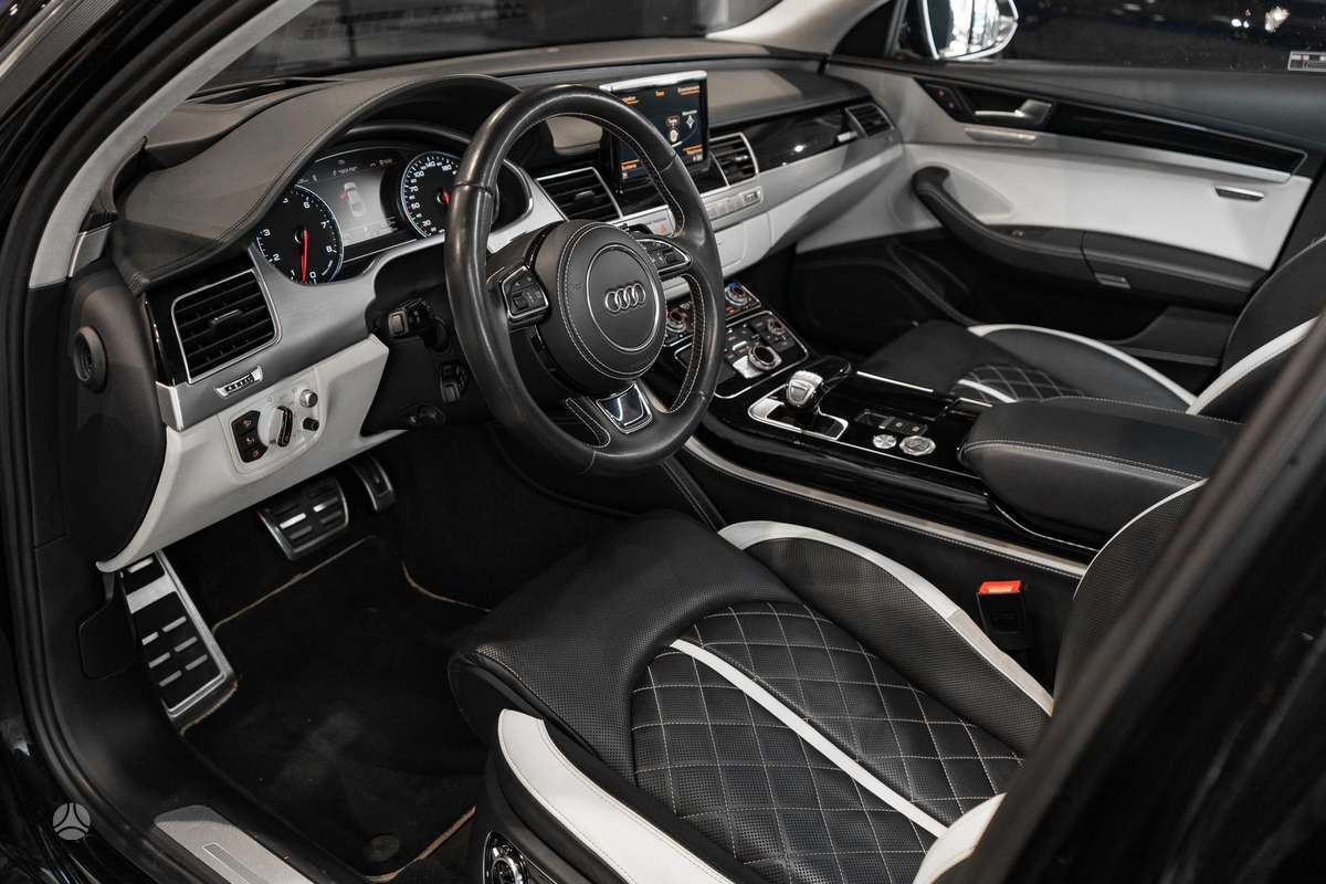 Audi A8 L, 6.3 l., Седан