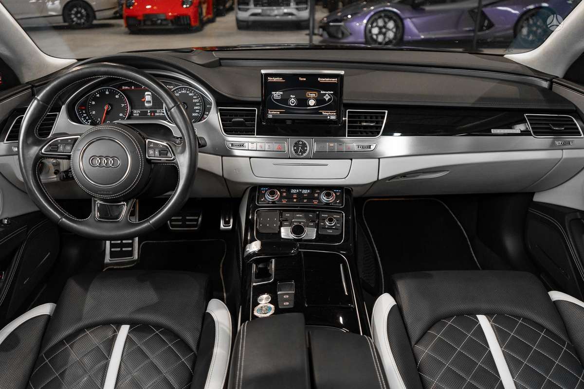 Audi A8 L, 6.3 l., Седан