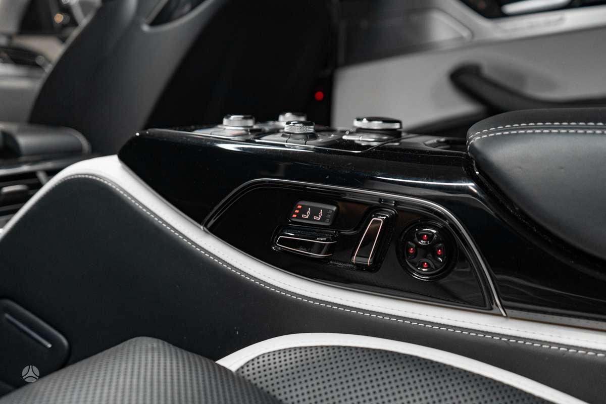 Audi A8 L, 6.3 l., Седан