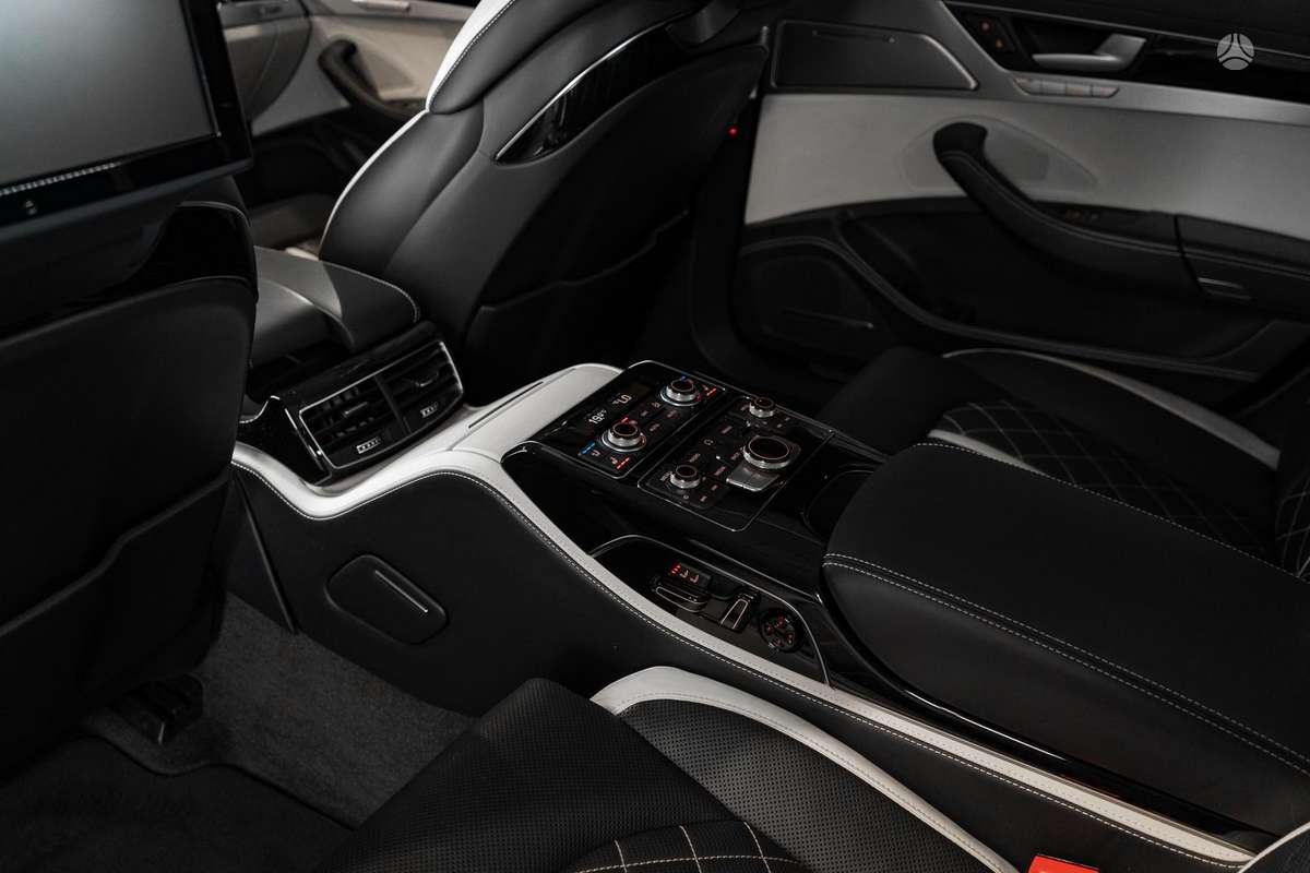 Audi A8 L, 6.3 l., Седан