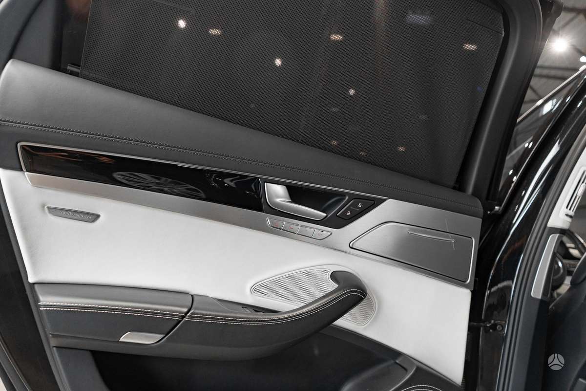 Audi A8 L, 6.3 l., Седан