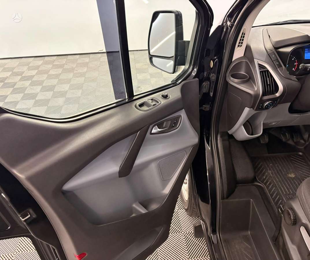 Ford Transit Custom, 2.2 l., Минивэн