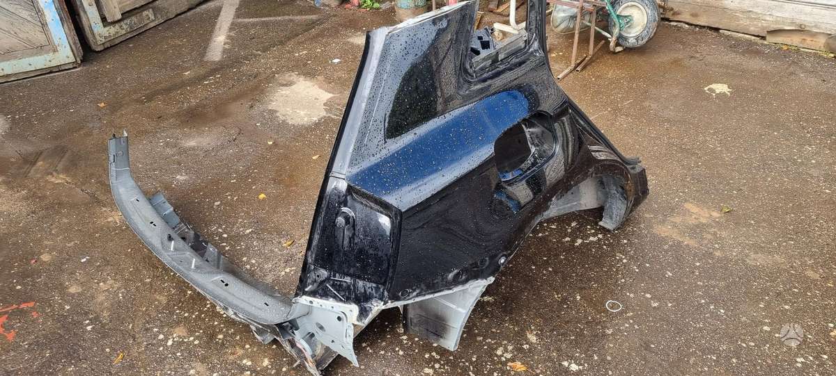 Audi Q5 sparnai
