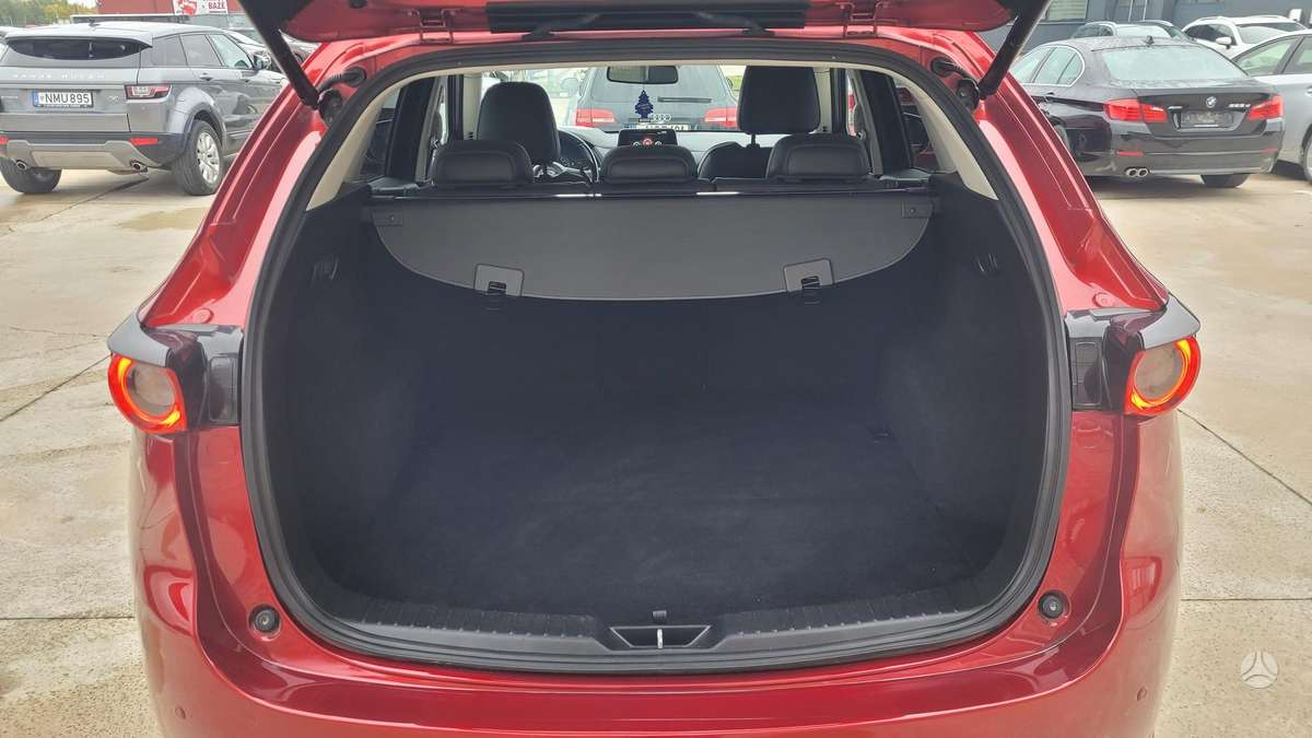 Mazda CX-5, 2.2 l., off-road / crossover
