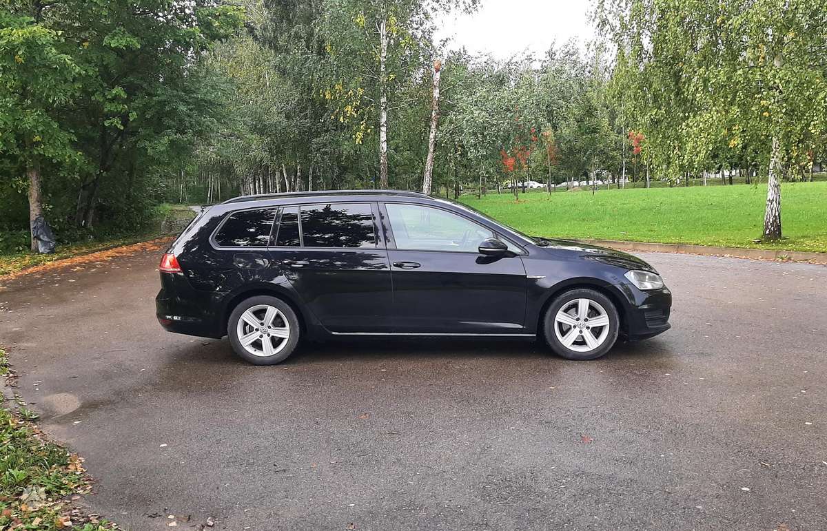 Volkswagen Golf 2014 — interior