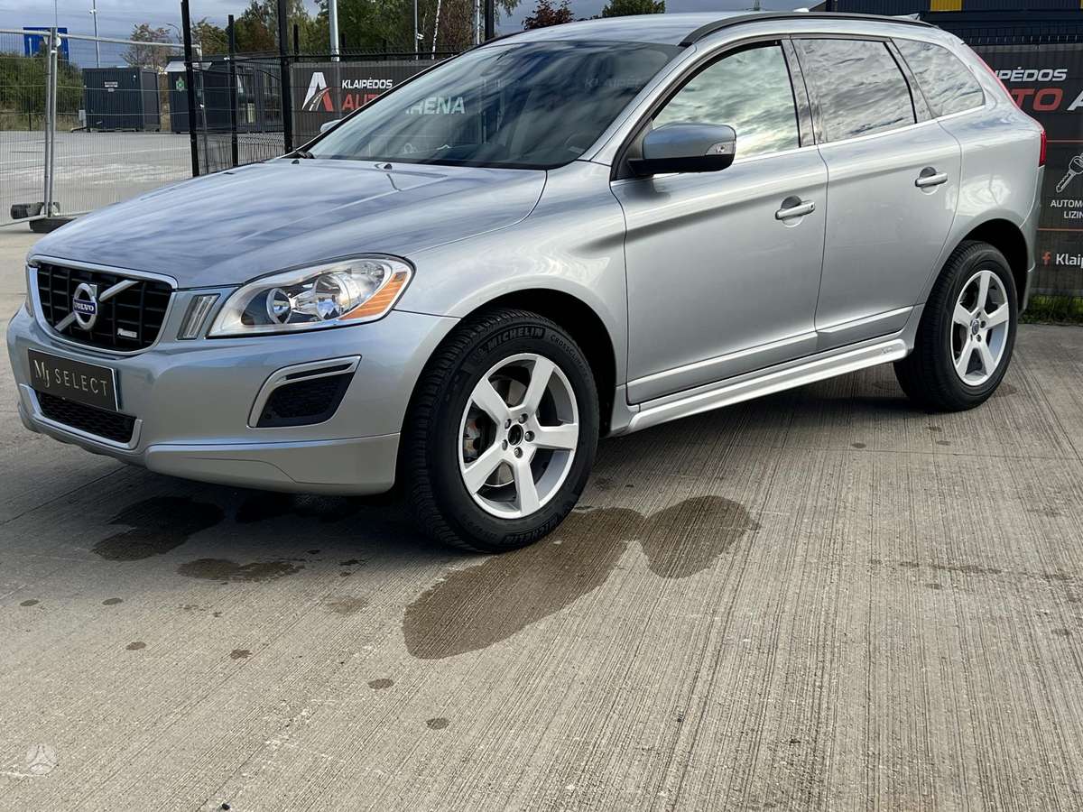 Volvo XC60, 2.4 l., off-road / crossover