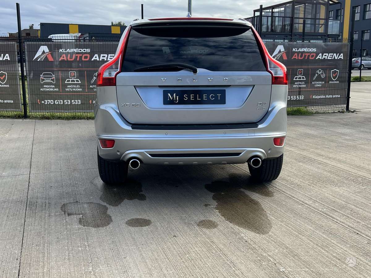 Volvo XC60, 2.4 l., off-road / crossover