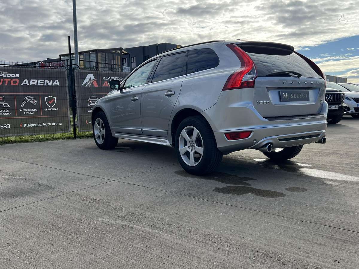 Volvo XC60, 2.4 l., off-road / crossover