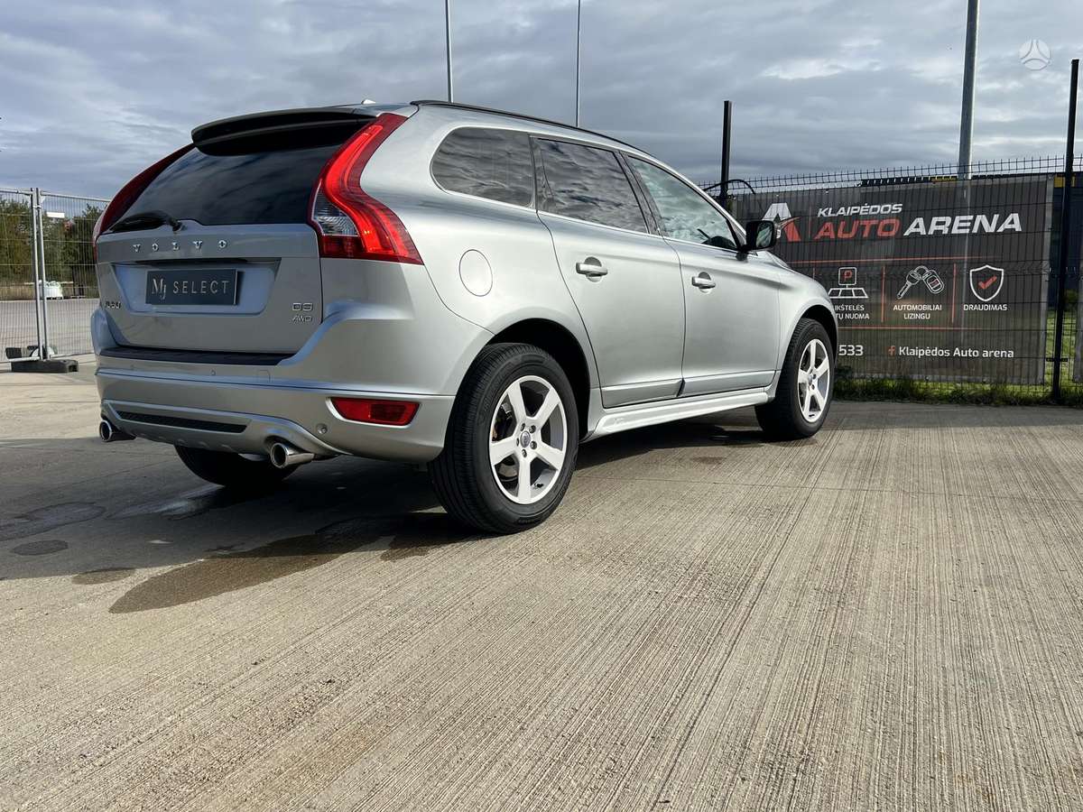 Volvo XC60, 2.4 l., off-road / crossover