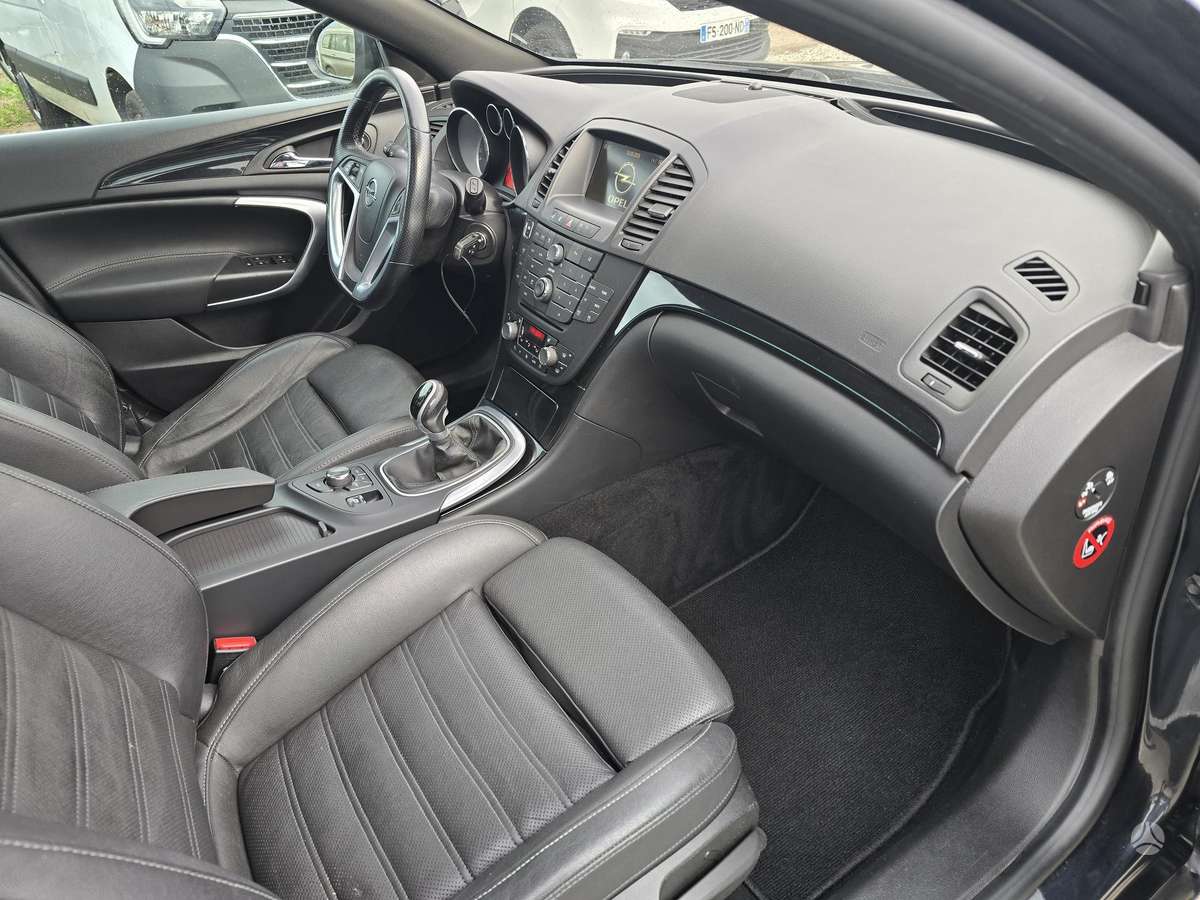 Opel Insignia, 2.0 l., wagon