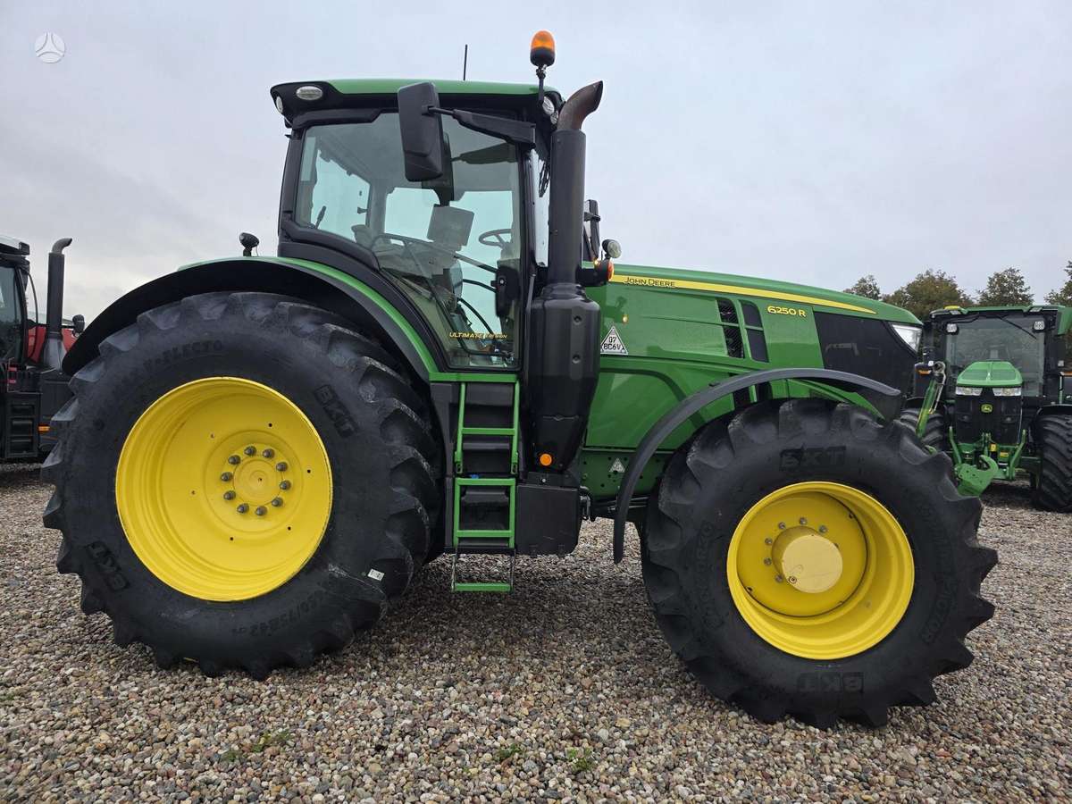 John Deere 6250R, тракторы