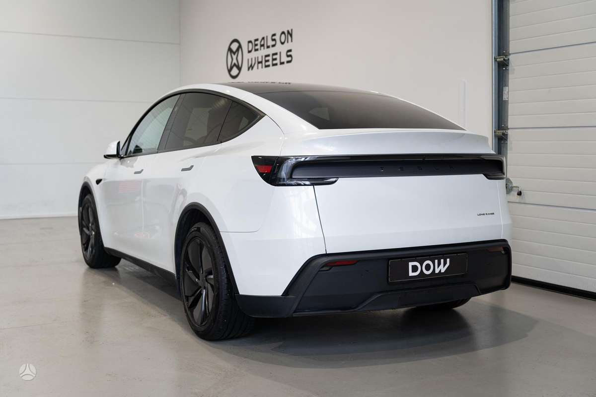 Tesla Model Y, 78 kWh, off-road / crossover