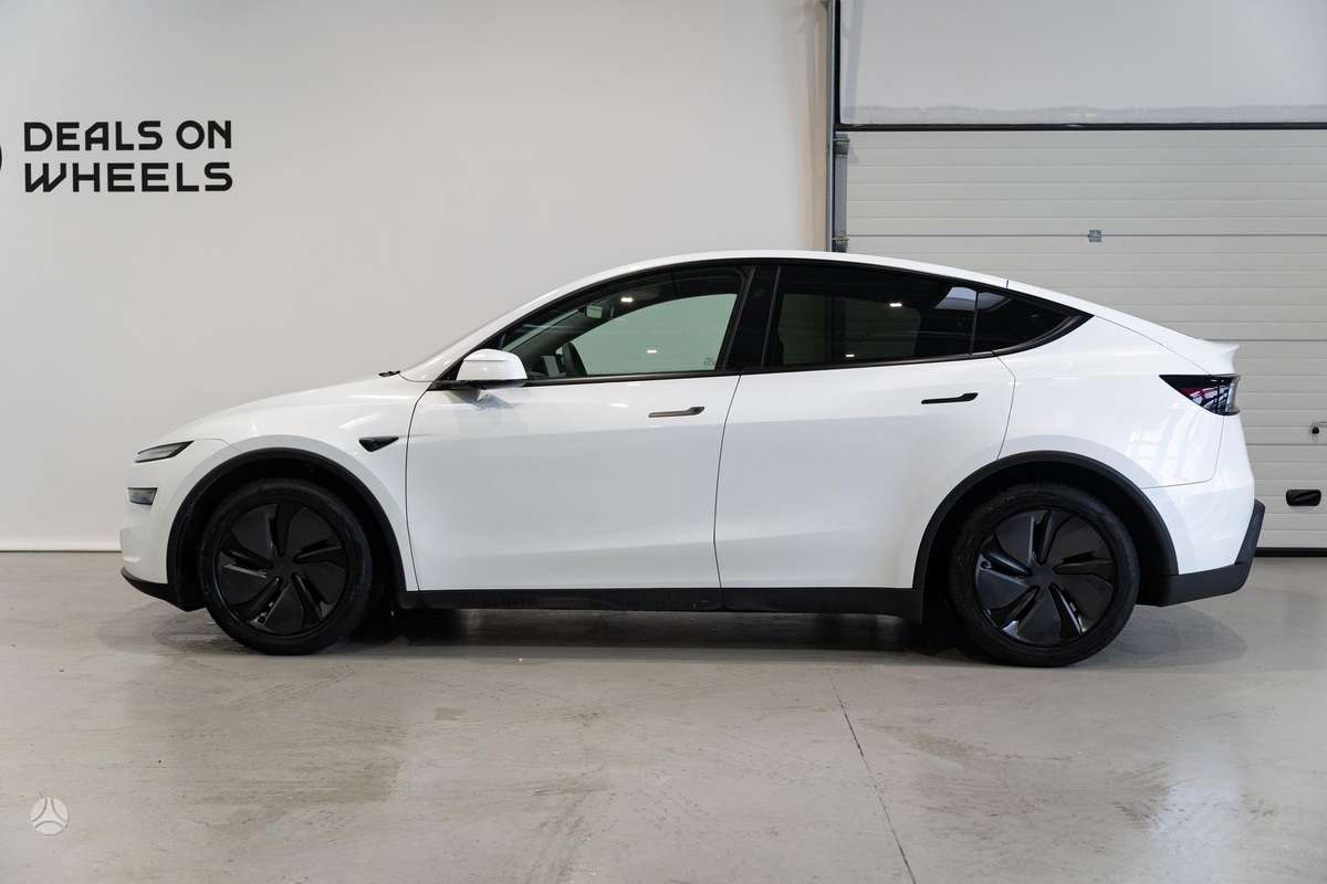 Tesla Model Y, 78 kWh, off-road / crossover