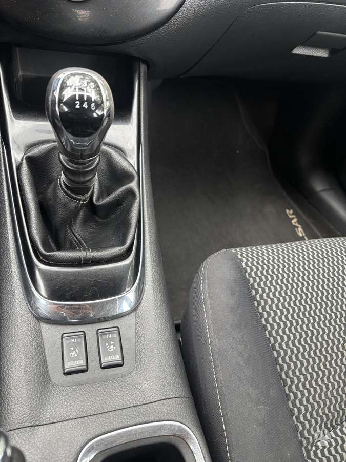 Nissan Pulsar, 1.2 l., Хэтчбек