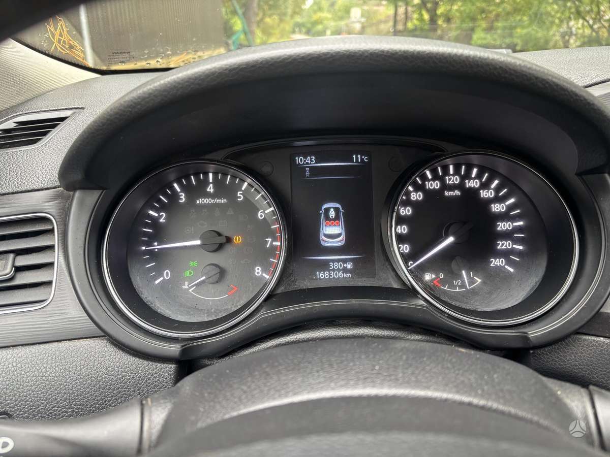 Nissan Pulsar, 1.2 l., hatchback