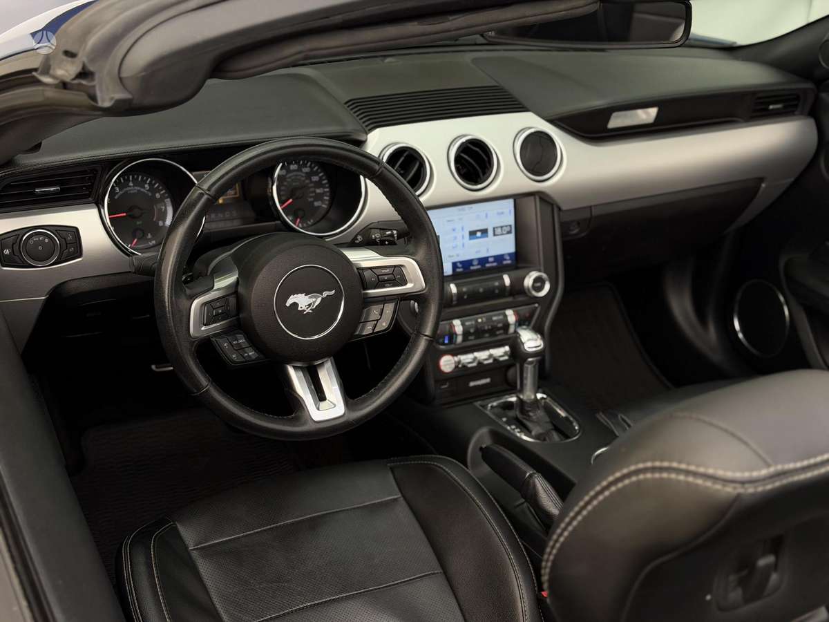 Ford Mustang, 2.3 l., Кабриолет