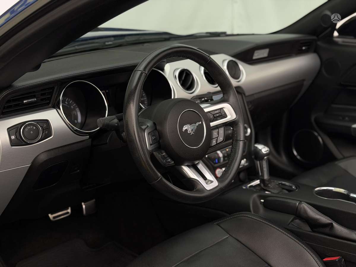 Ford Mustang, 2.3 l., Кабриолет