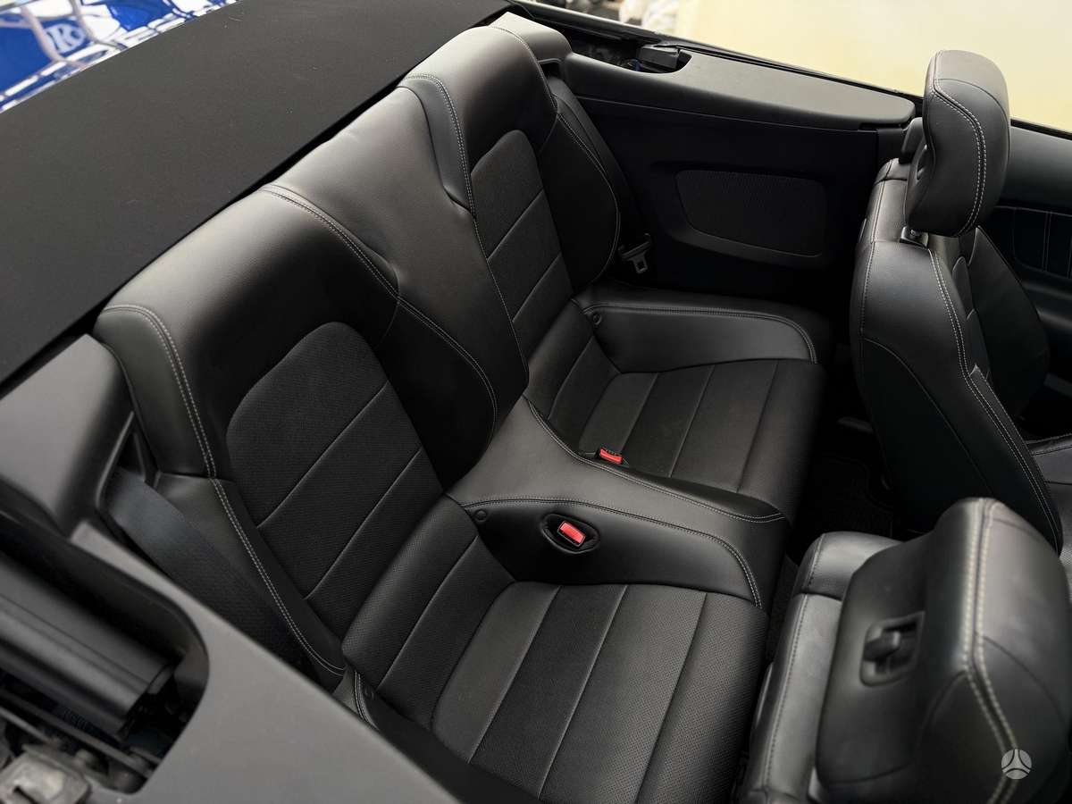 Ford Mustang, 2.3 l., Кабриолет
