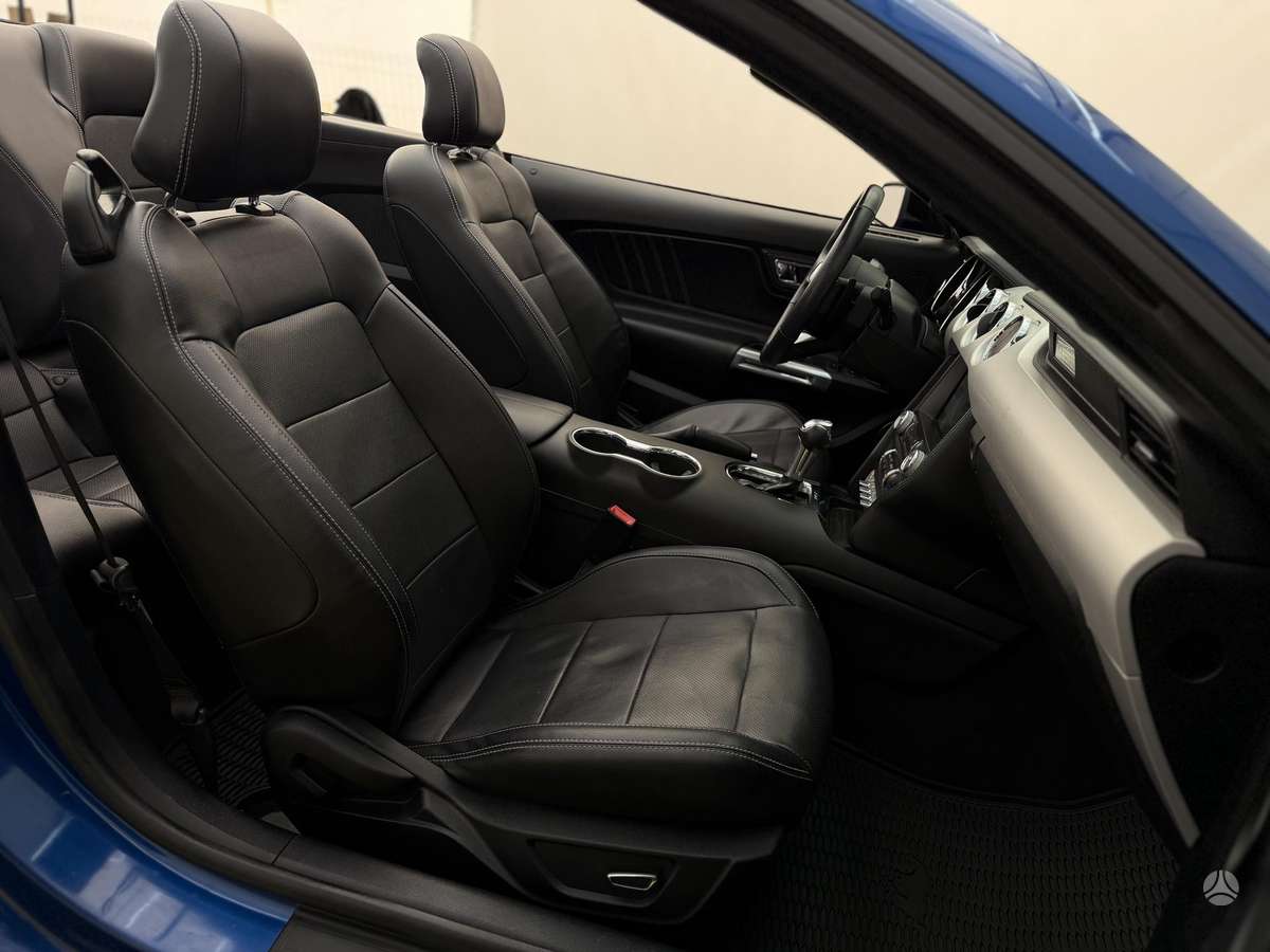 Ford Mustang, 2.3 l., Кабриолет