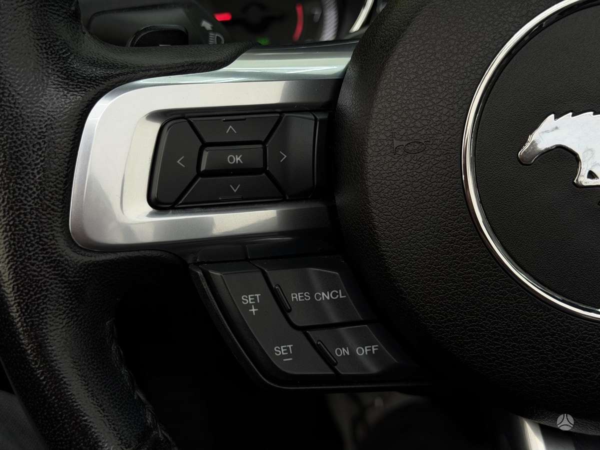 Ford Mustang, 2.3 l., Кабриолет