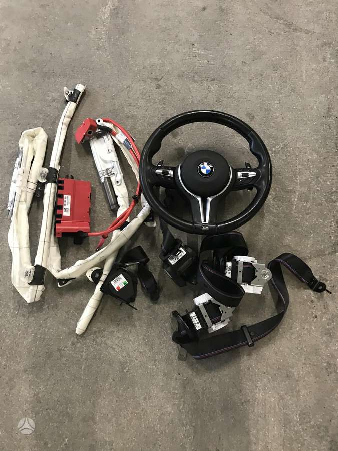 BMW M2 kėbulo dalys