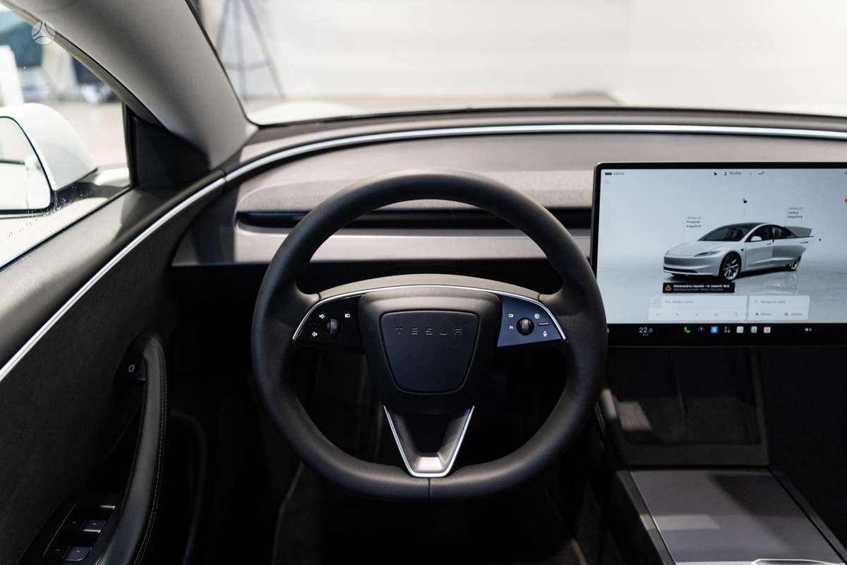Tesla Model 3, 82 кВт·ч, Хэтчбек