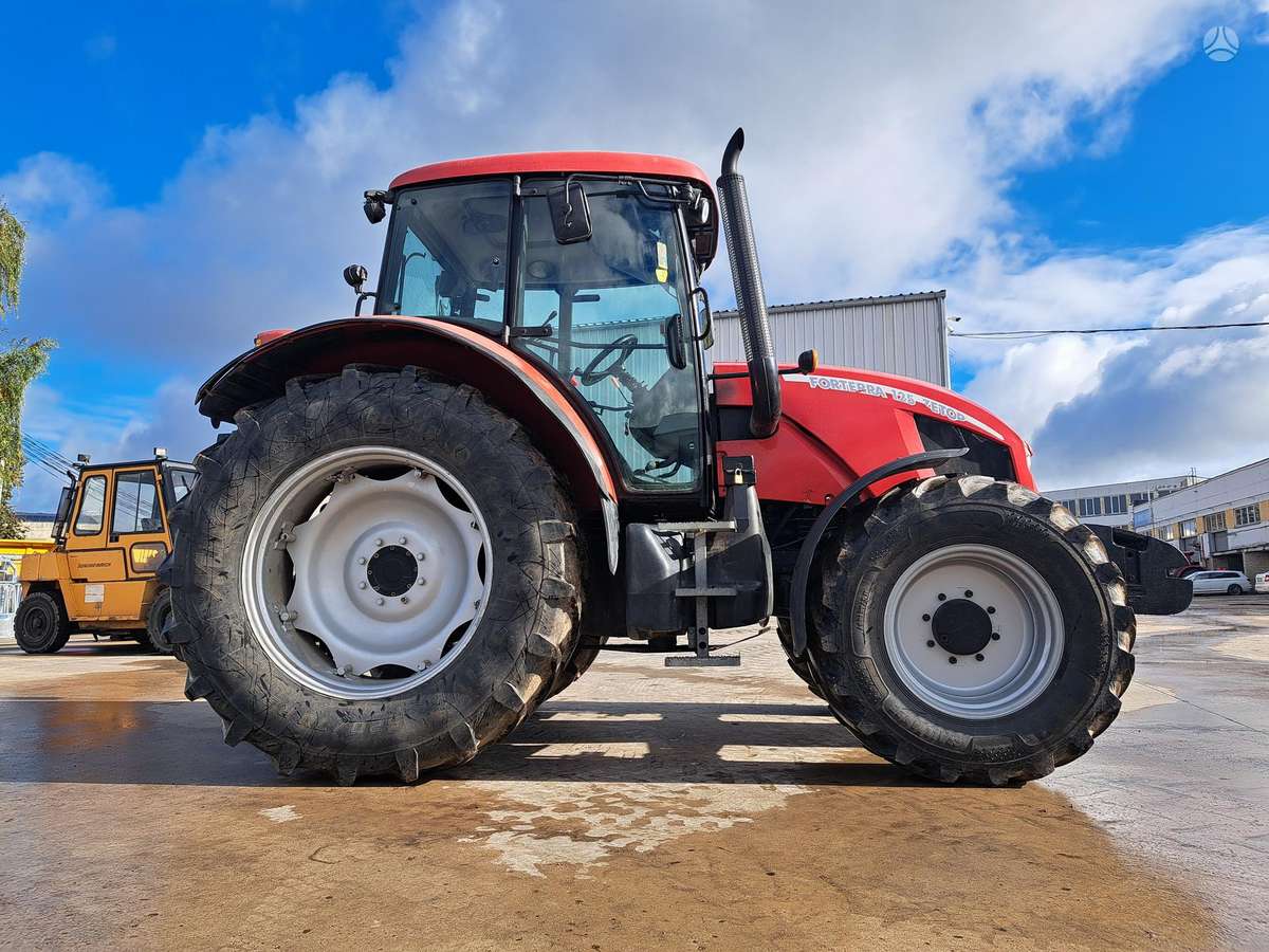Zetor Forterra 125, tractors
