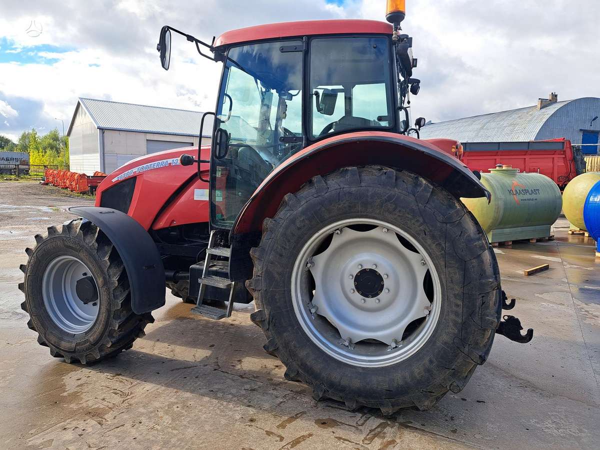 Zetor Forterra 125, tractors