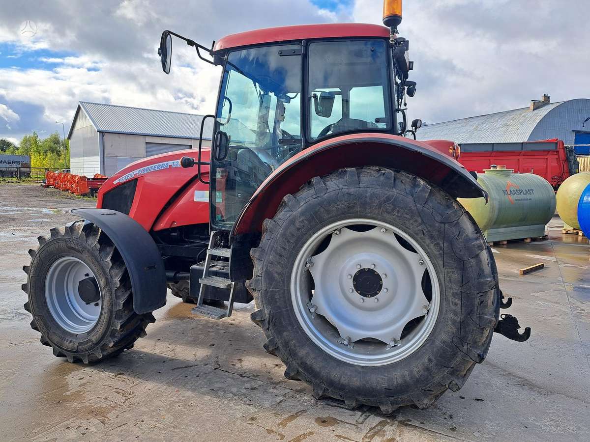 Zetor Forterra 125, tractors