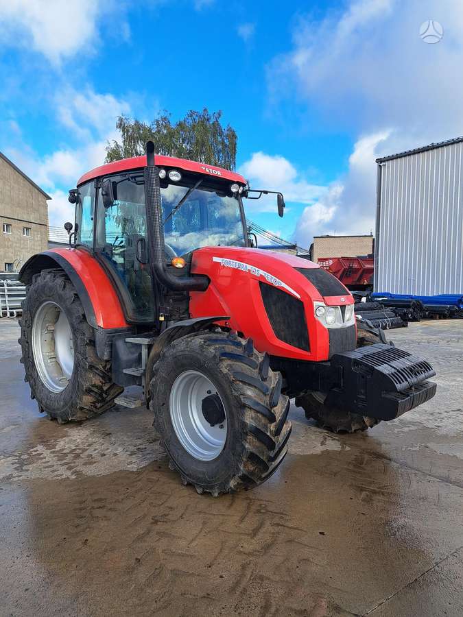 Zetor Forterra 125, tractors