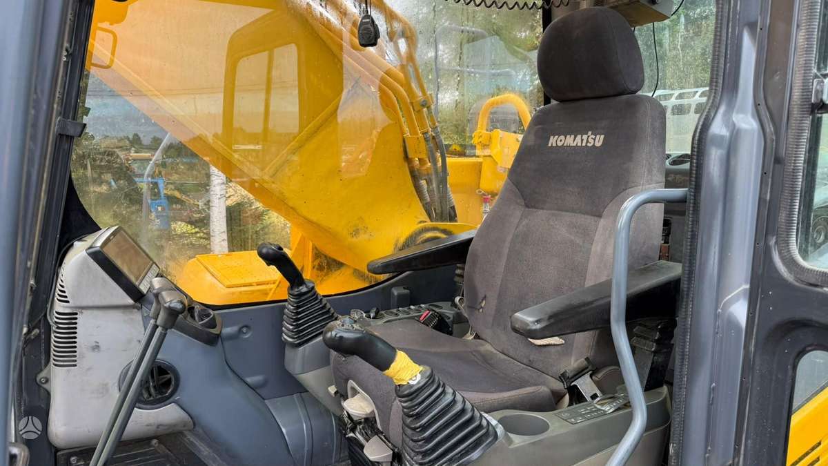 Komatsu PC360LC-10, excavator