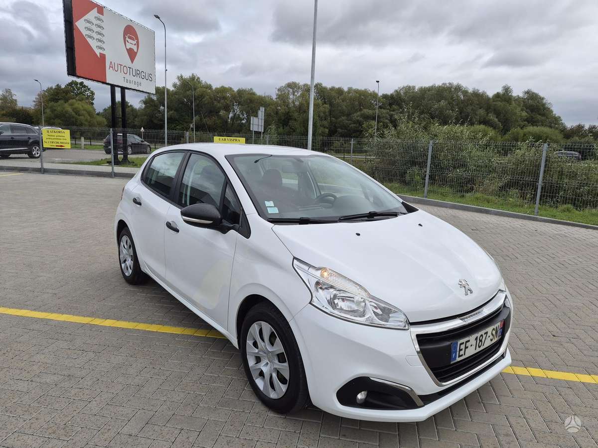 Peugeot 208, 1.6 l., hatchback