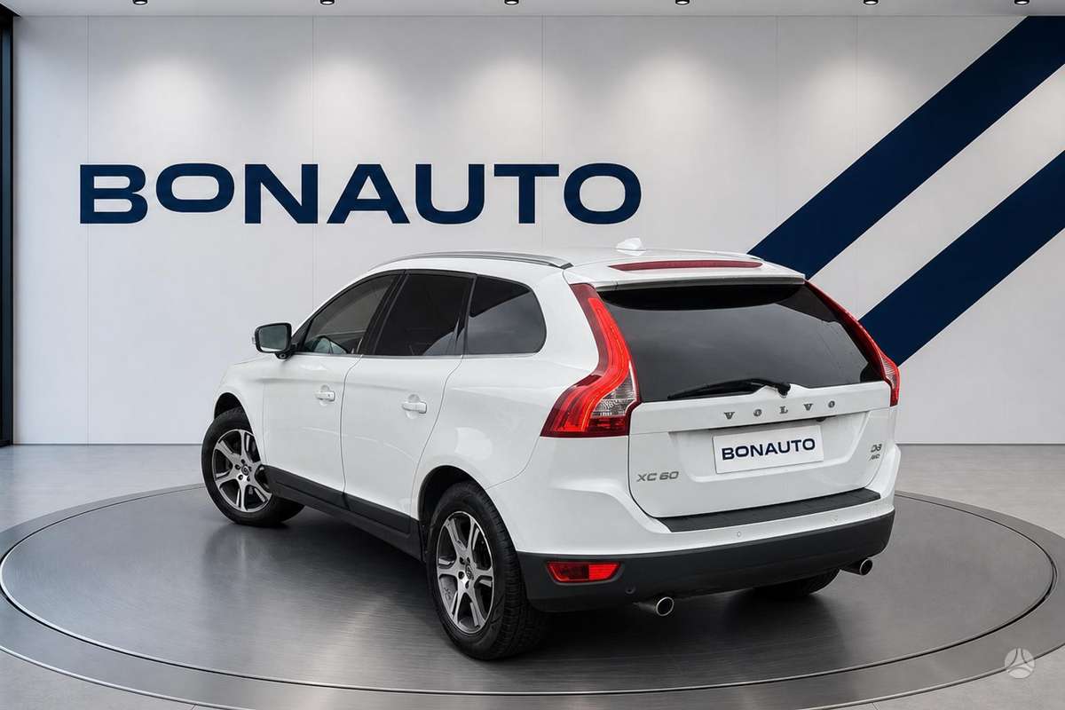 Volvo XC60, 2.4 l., off-road / crossover