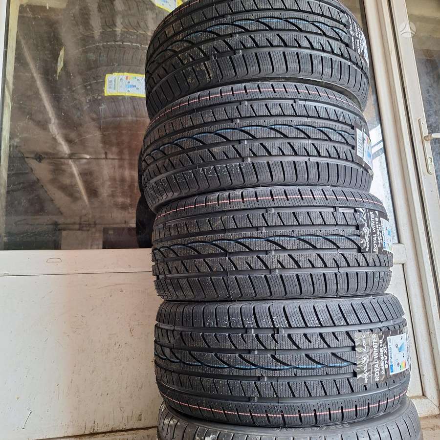 Rockblade, winter 245/40 R18